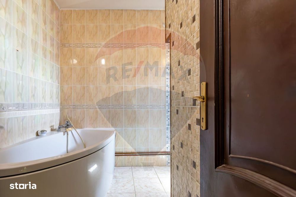 Apartament cu 3 camere și terasă