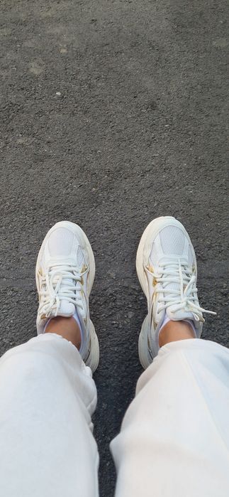 Adidași Puma bej
