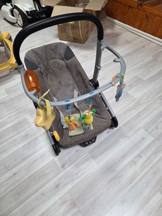шезлонг-качалка Peg Perego Melodia.