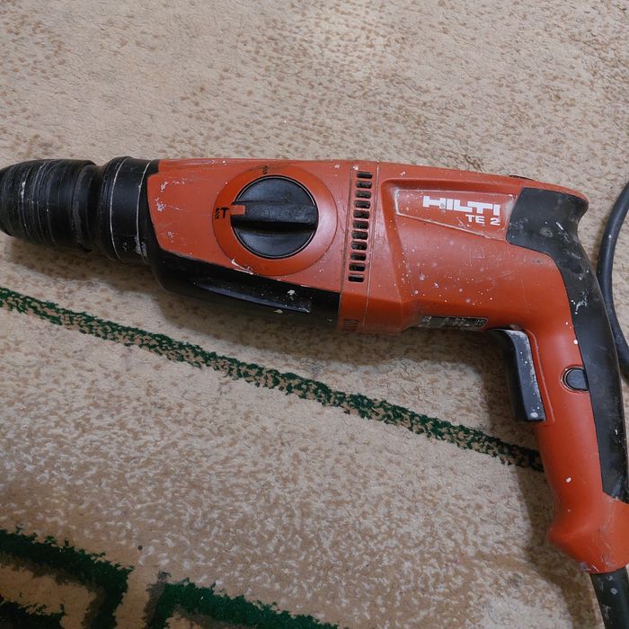 Продается перфоратор HILTI TE 2