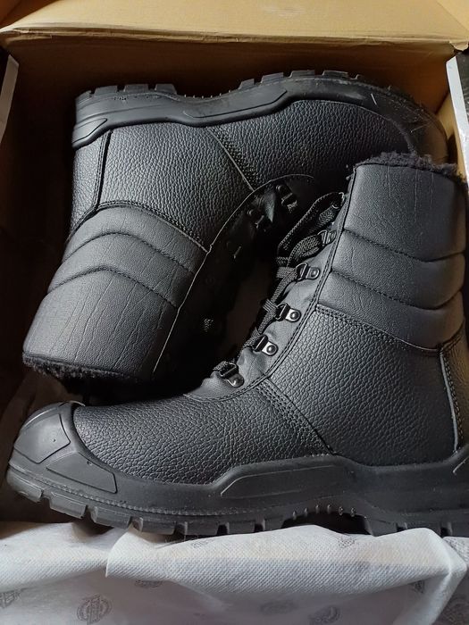 Продам зимние ботинки  Dickies