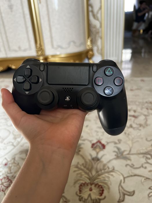 Продам плэйстэйшен 4