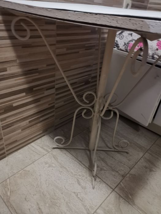 винтидж маса бяла