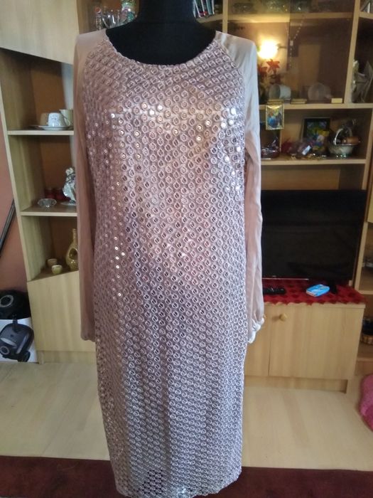 Vind rochii de gală