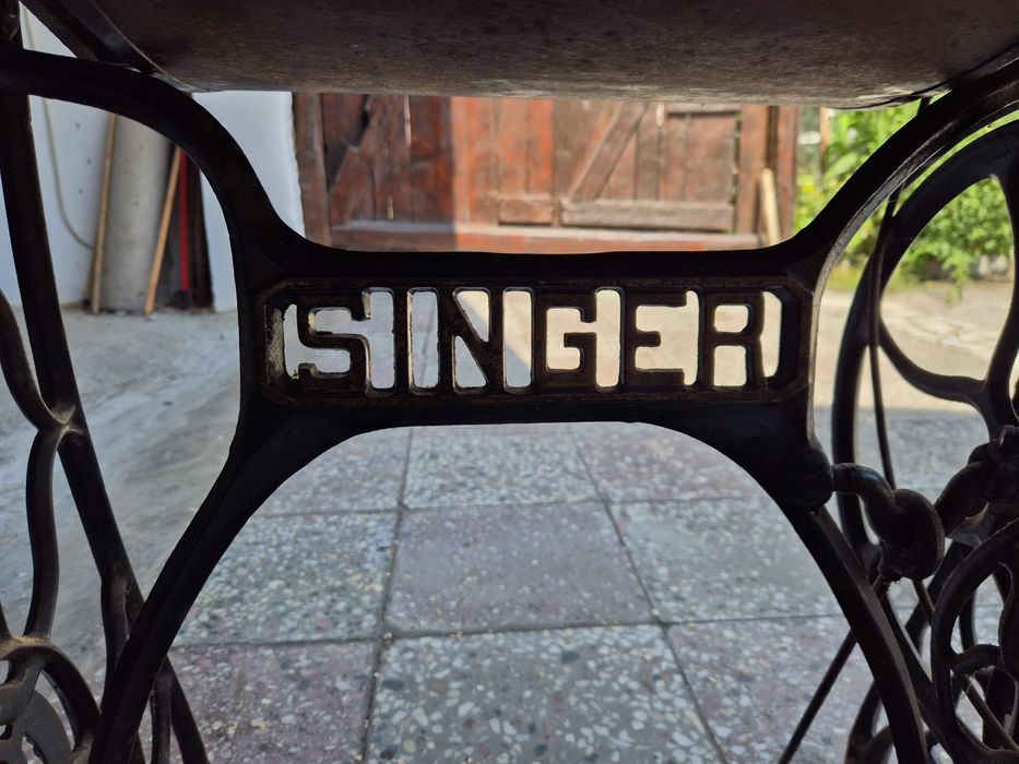 Mașină de cusut Singer