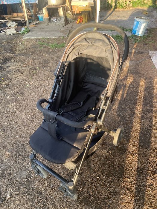 Продам коляску в черном цвете