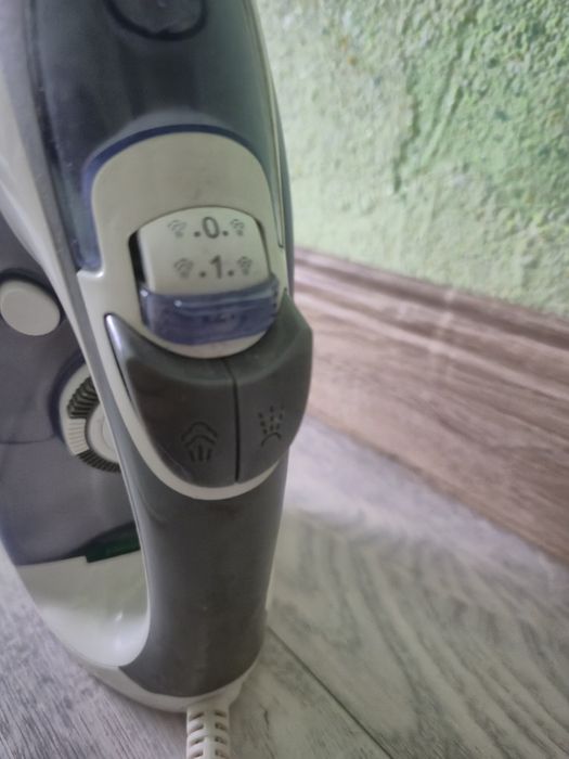 Продам утюг в хорошем состоянии