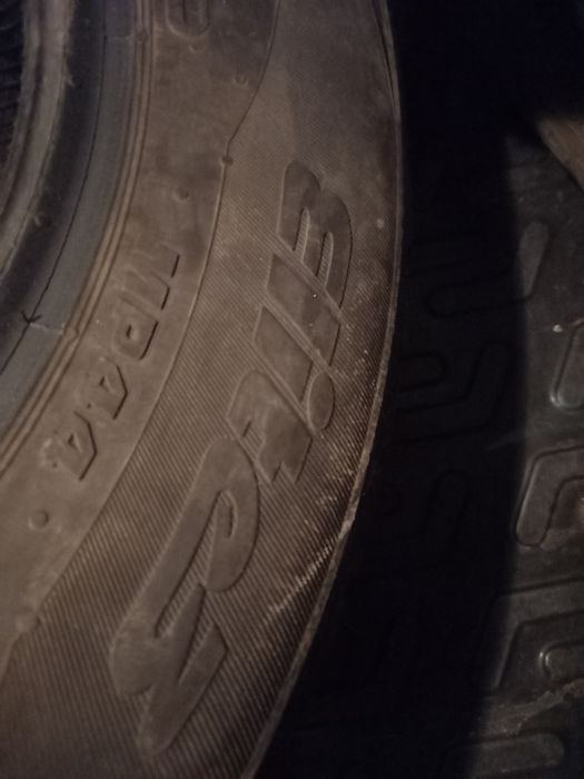Продам 1 резину шины покрышка 15