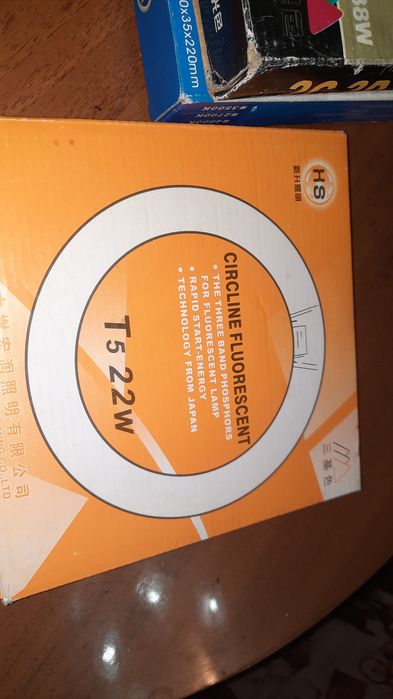 Лампа бабочка,люминесцентная