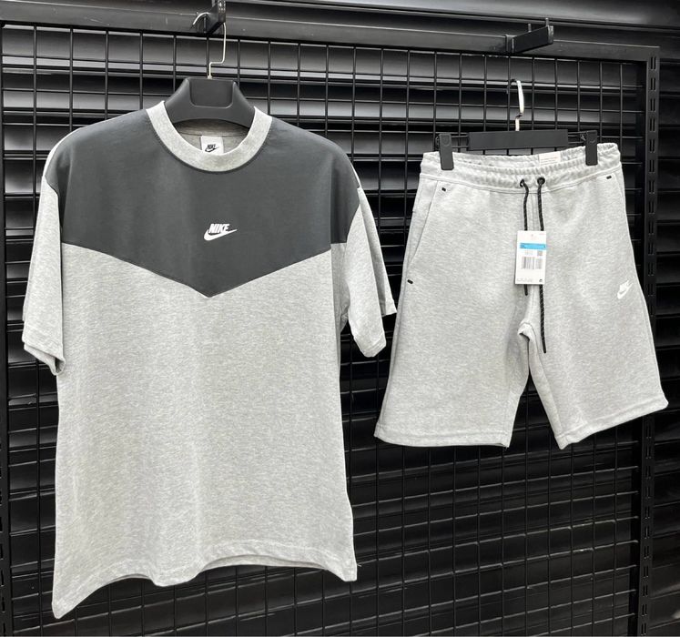 Летни Екипи Nike Tech Fleece / Jordan Къси Панталони и Тениска