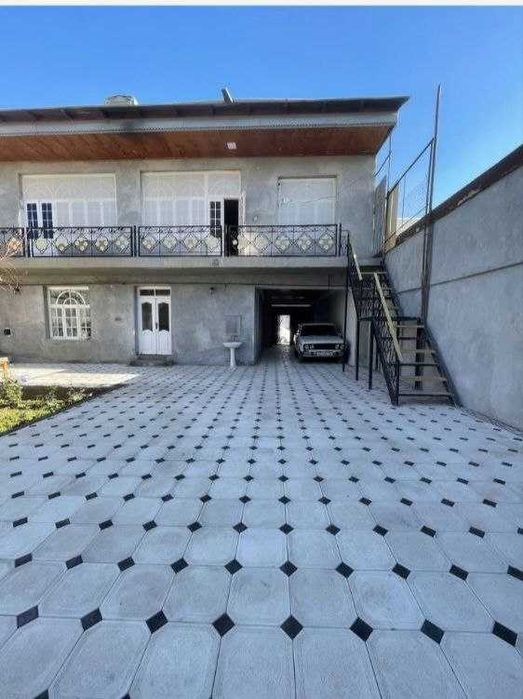 10 хонали 4 сотокдан иборат ховли сотилади