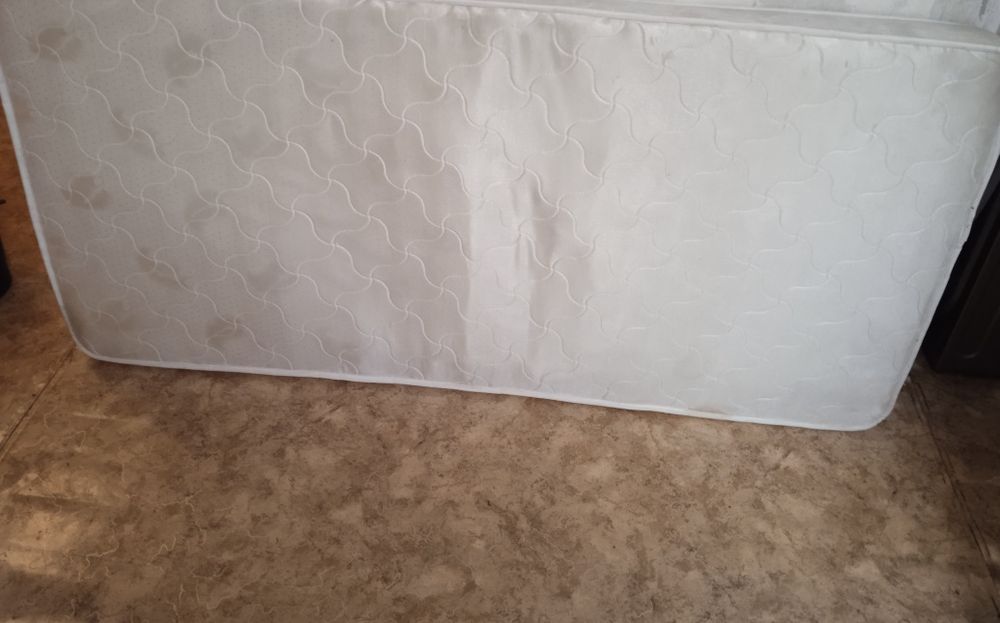 Продам матрац 1 спальная кровать