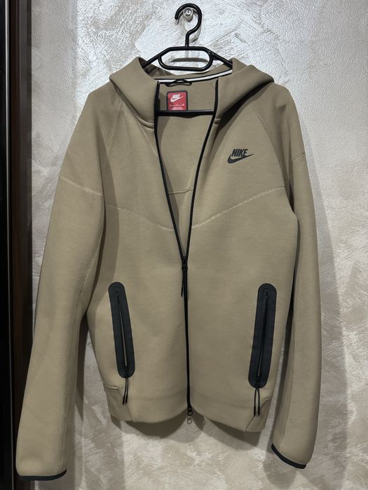 Bluza nike Tech pt barbati