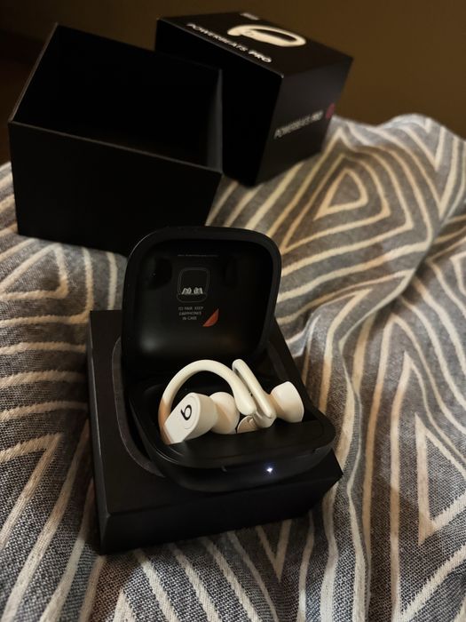 Безпроводные Наушники POWERBEATS PRO, Оригинал.