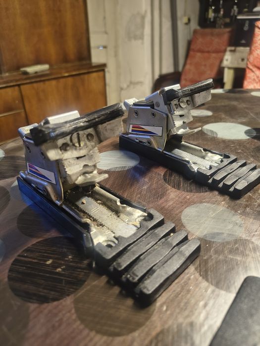 Ски младост 180 см чисто нови