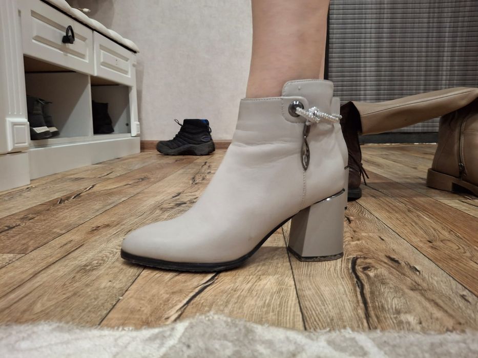 Продам обувь 2 пары