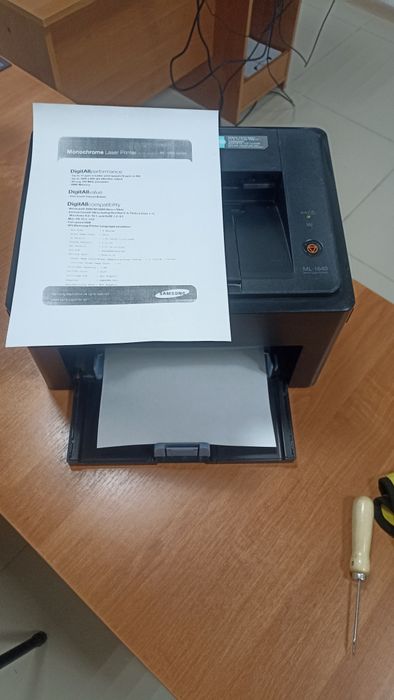 Принтер лазерный hp CP1025 color