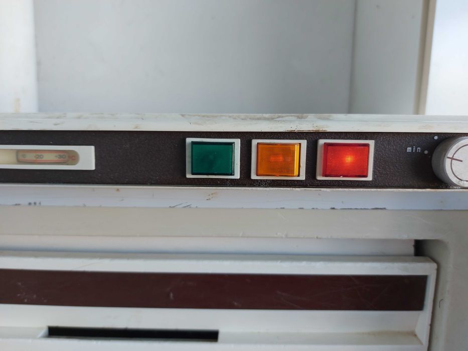 Фризер Индесит 280литра употребяван