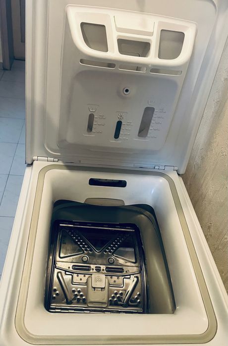 Пералня с горно отваряне Whirlpool