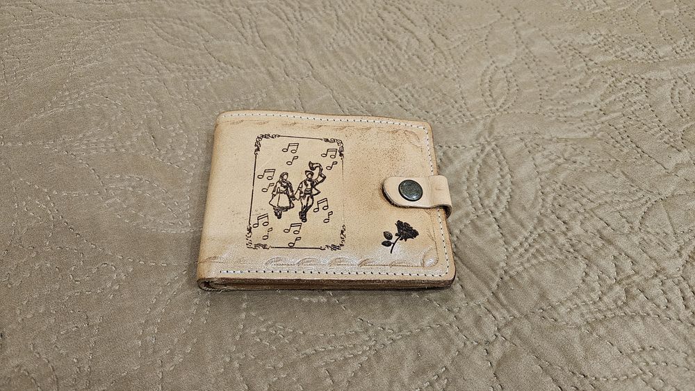 Дамско портмоне - телешка кожа