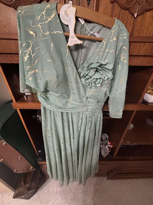 Rochie nouă nouță purtată doar odată la o nuntă