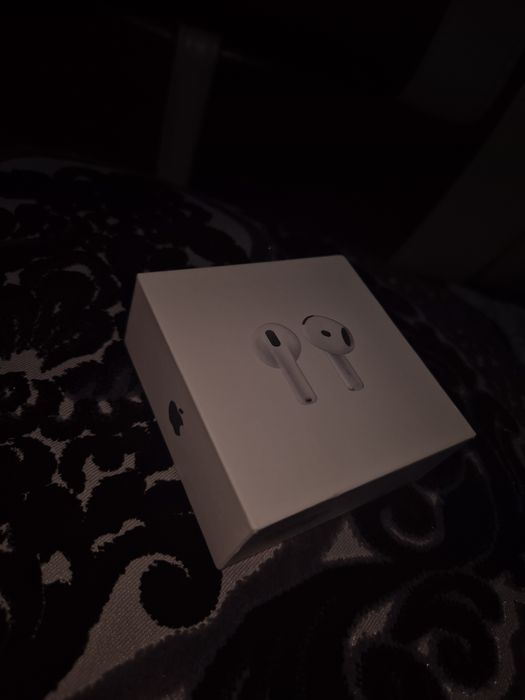 Air pods 4  Model A3050