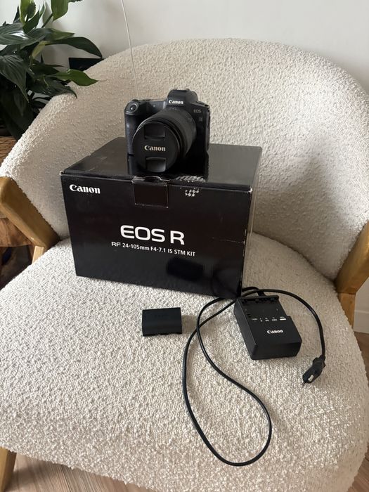 Фотоаппарат полнокадровый CANON EOS R