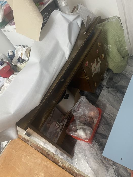 Отдам даром старую мебель