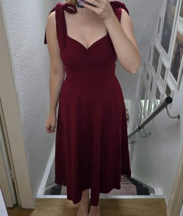 Rochie midi vișinie