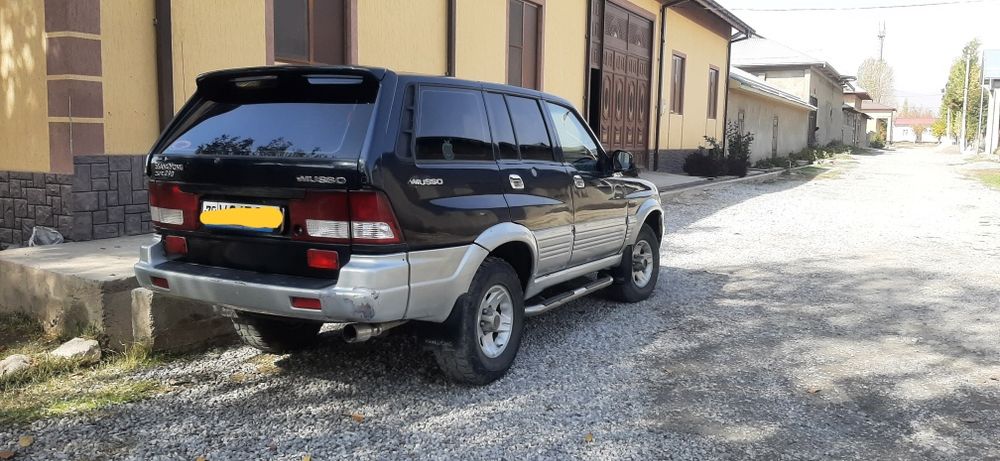 Ssang yong Musso sotiladi