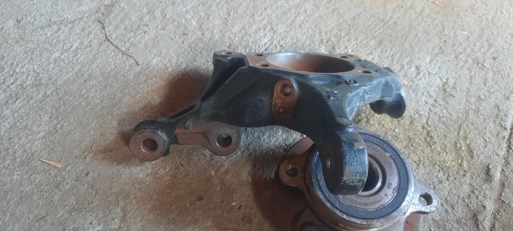 Цапа со ступицы на тойоту