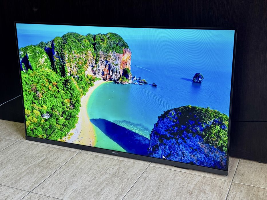 Philips 43” инча LED / SMART TV / Full HD / 43PFS6808