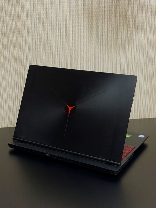 Ноутбук Lenovo Legion y7000