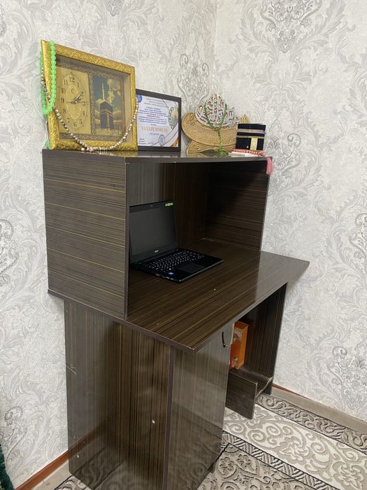 Kompyuter stol , novtbuk , kuxinni stol stul sotiladi