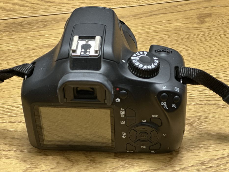 Фотоапарат Canon 4000d+два обектива