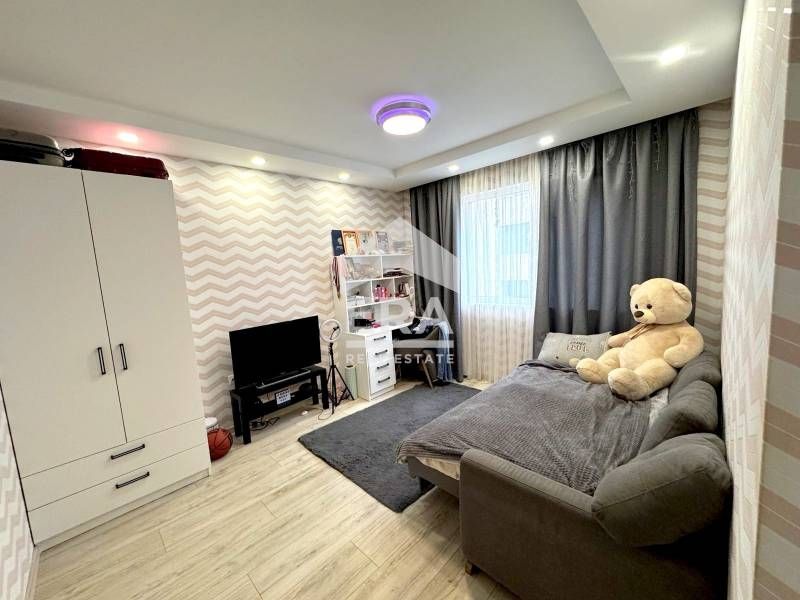 Продава се Тристаен апартамент в Варна, Бриз - 100 кв.м за 2350 €/кв.м - Снимка #6