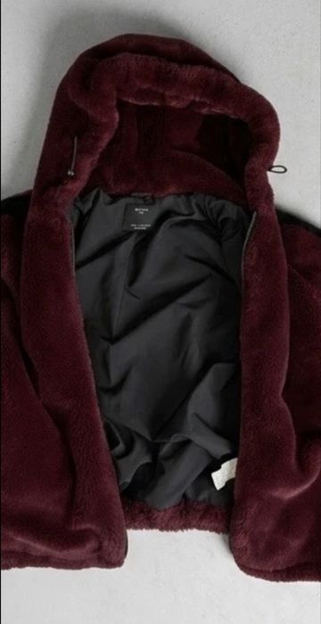 Geaca de blanita Bershka