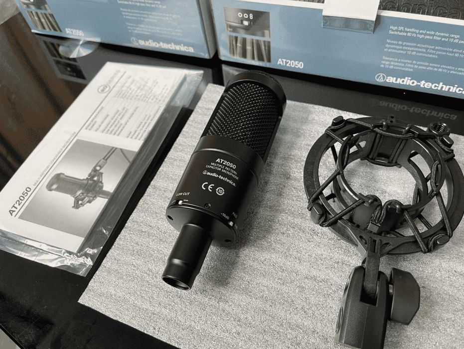 Студийный микрофон Audio Technica AT2050