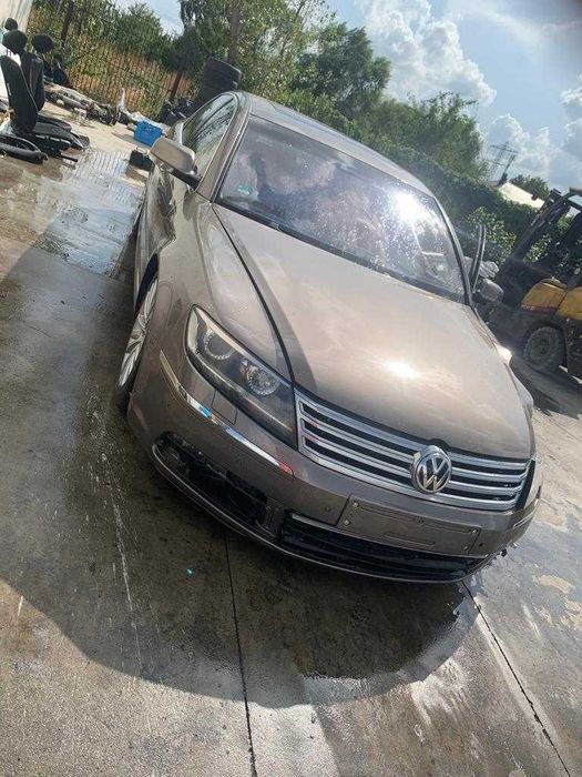 dezmembrez vw Phaeton 3.0d 2011/bara fata phaeton/ capota phaeton