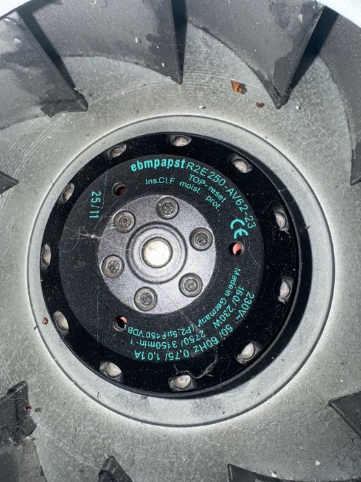 Продам вытяжку улитку