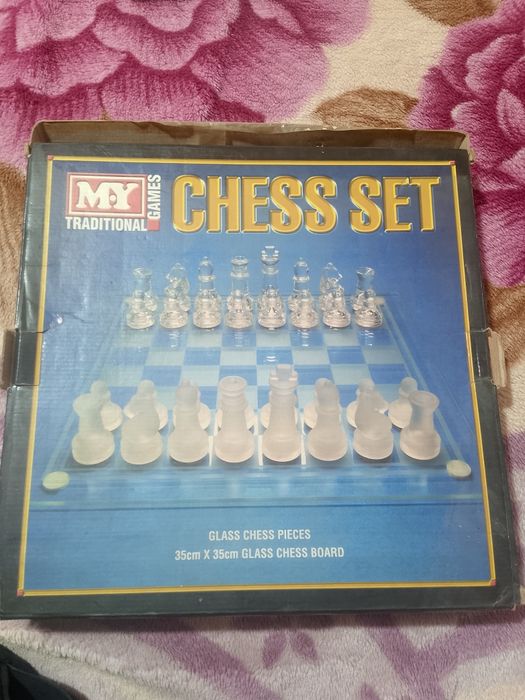 Стеклянные шахматы импортные