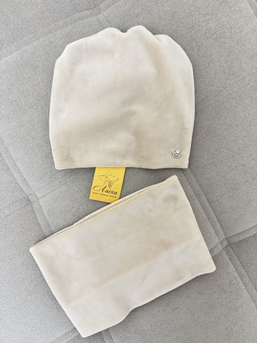 Шапки,  комплект