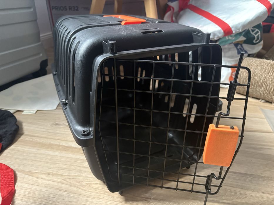 Cușcă transport pisici sau câini talie mică
