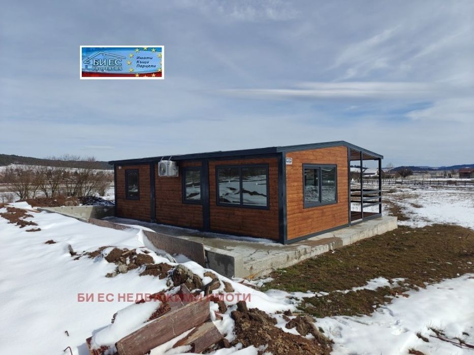 Къща в с. Рельово 68 m² и двор 4000 м²