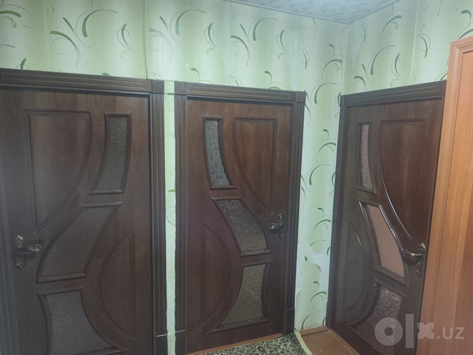 Квартира 1 этаж ветреный 76кв2.  3х комнатная. Ремонт средний.