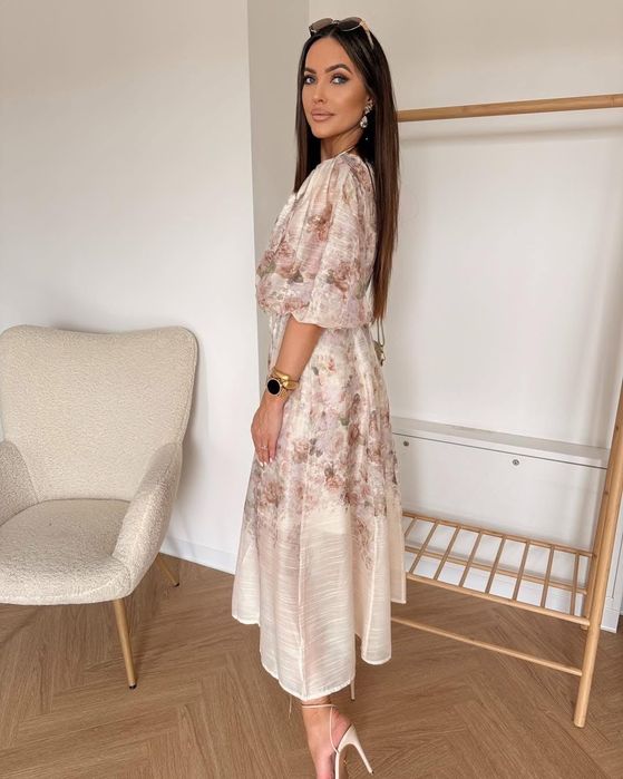 Уникална ефирна рокля с колан