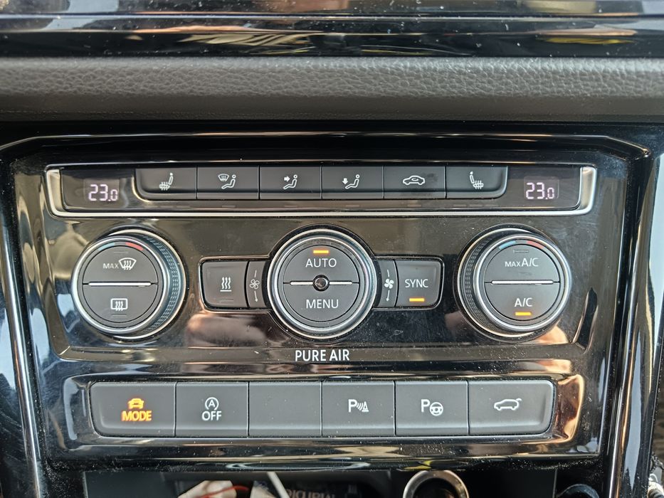 VW Touran 2.0TDI,190cp,Matrix,TVA deductibil