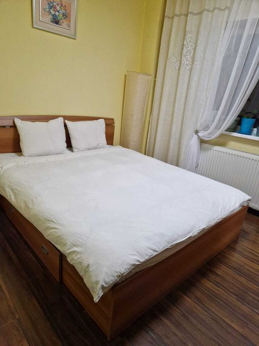 Pat dormitor 163/200 cm, fără saltea, ladă depozitare.