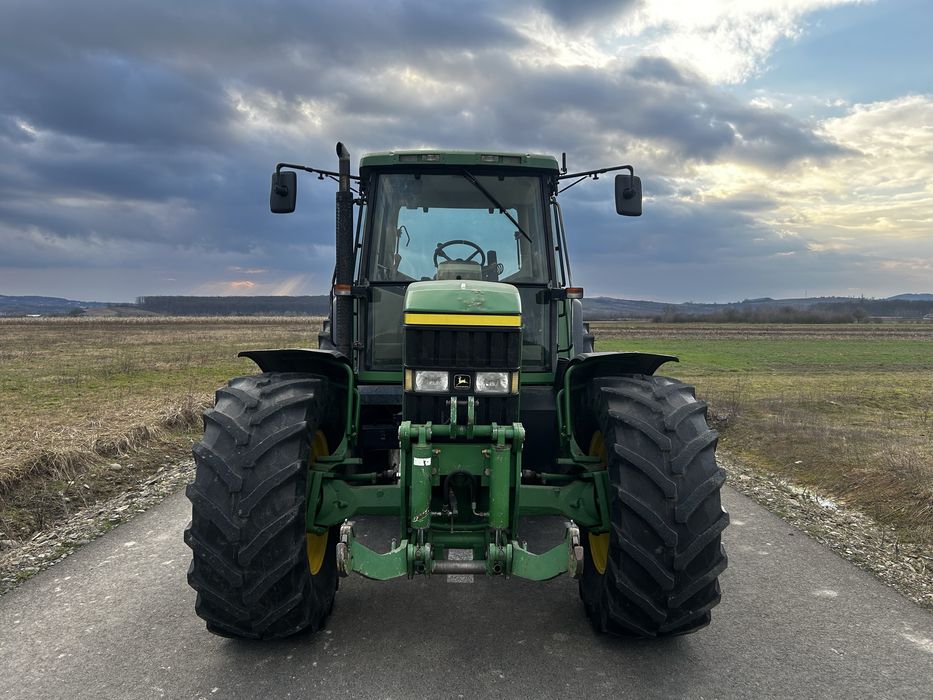 Tractor John Deere 6910