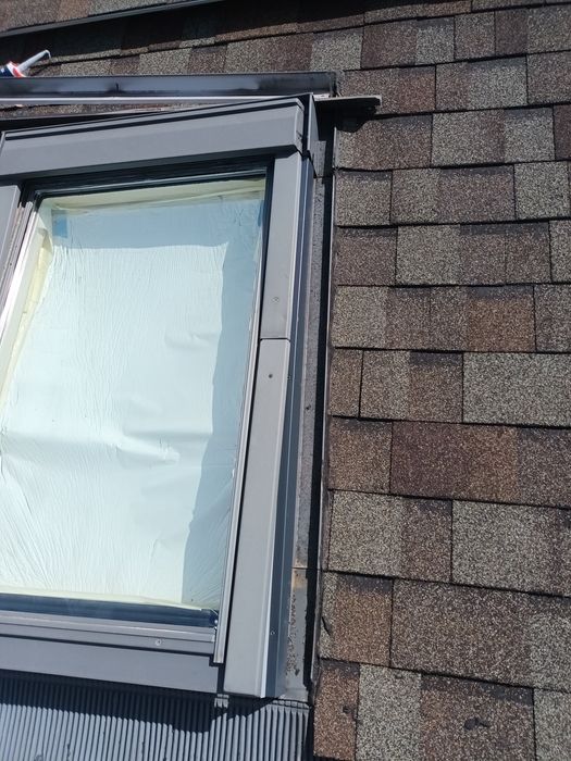 Acoperișuri Premium – Reparații, Velux, Opritori Zăpadă, Deszăpezir